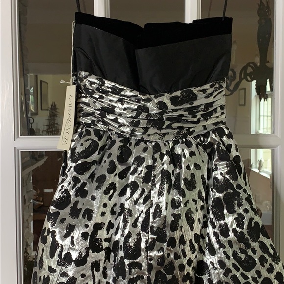 Lawrence gown - Picture 3 of 16